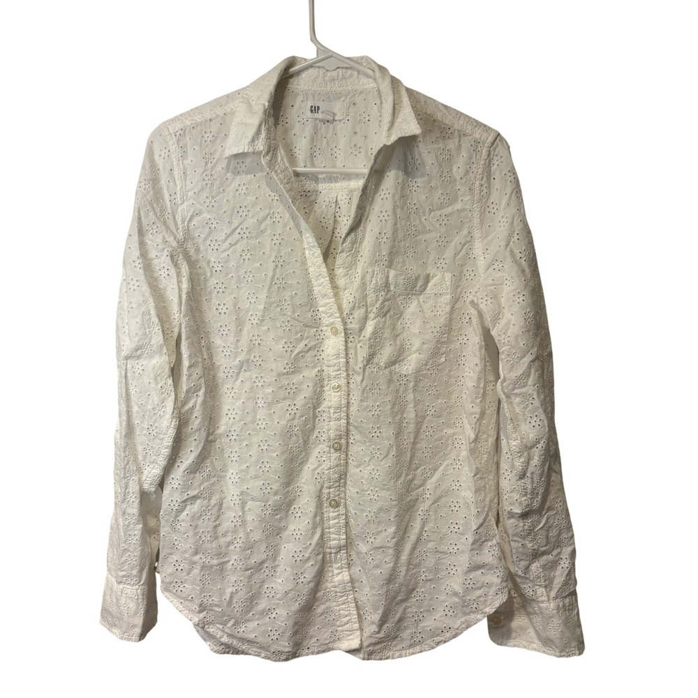 Gap Perfect Shirt Women M White Eyelet Floral Cotton Button Down Fairy‎ Feminine